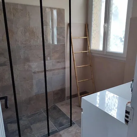 Privee Dans Maison Conviviale 1 *