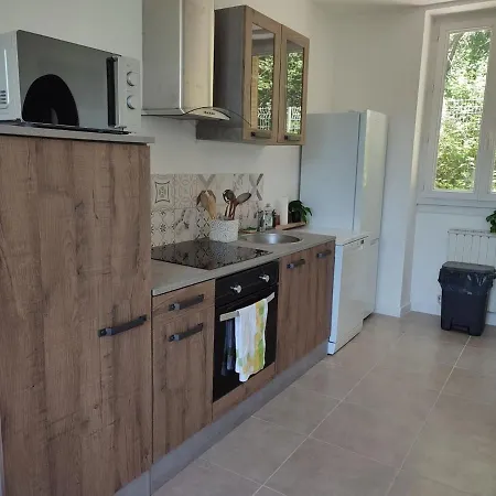 Apartment Privee Dans Maison Conviviale 1